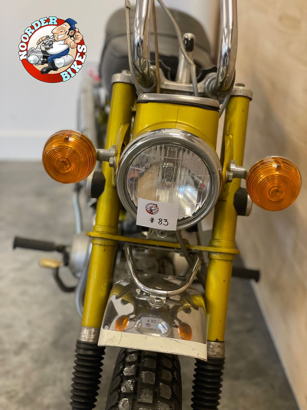 Thumbnail: Honda Dax ST70