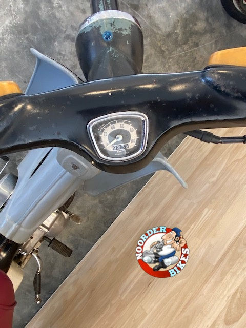 Thumbnail: Honda C100