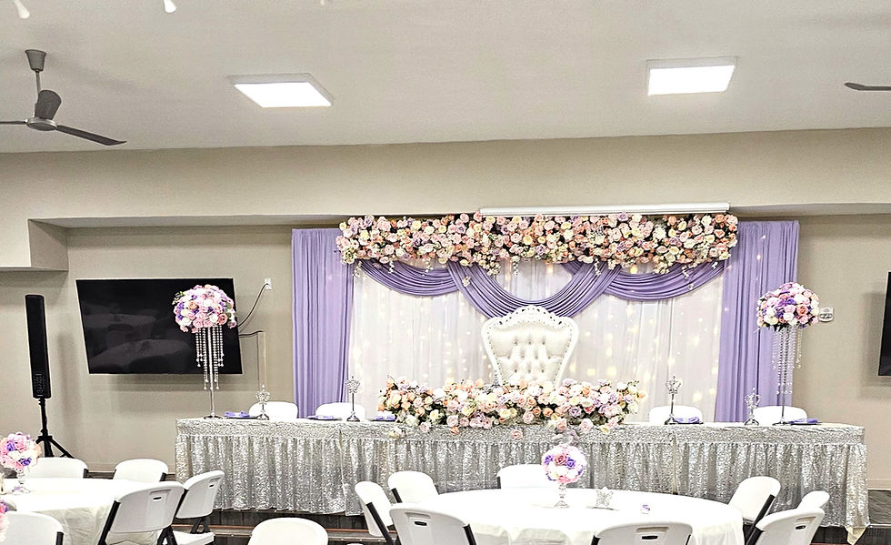 Thumbnail: Medium Head Table w/Throne (Mesa Mediana con Trono)