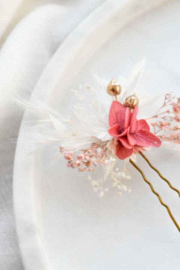Hairpin "Burgundy Gold"