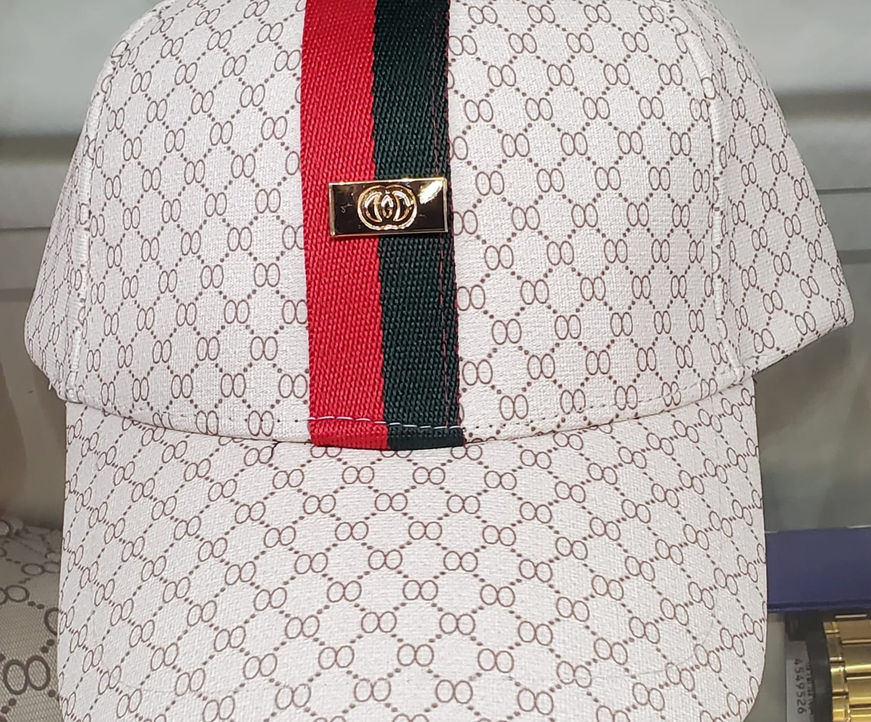 PLAZA LATINA OMAHA - PRODUCTOS NOVEDOSOS - GORRAS DE MARCA.jpg