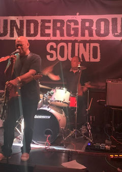 02-HS-Live at The Beehive May 2023.jpg