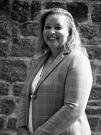 Jeanie%20McCaw%20Conveyancing%20(2)_edit
