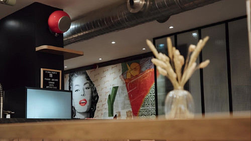 Стойки за тонколони Elipson WALL BRACKET PLANET M Elipson WALL BRACKET PLANET M,стойка за тонколони,стойка за Elipson Planet M, аксесоар за Elipson,тонколонна стойка,аудио аксесоари