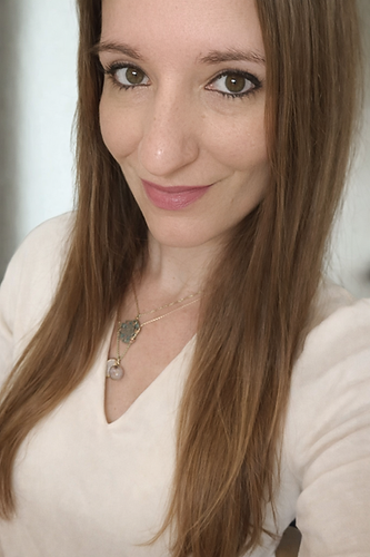Jessica _ Coach de vie holistique.png