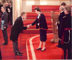 buckingham palace 2.jpg