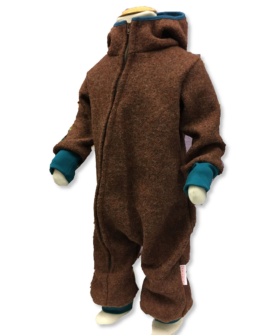 Brauner Wollwalkanzug, mit Kapuze und Reißverschluss, für ein Kind, Sofshellanzug Rot.