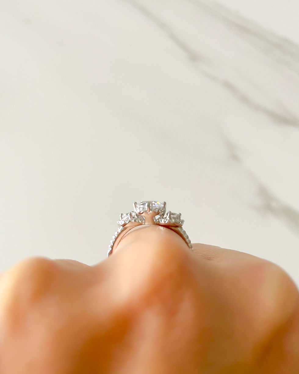 Thumbnail: Halo Trinity 1ct with 0.1ct Sides Round Brilliant Half Eternity Band 