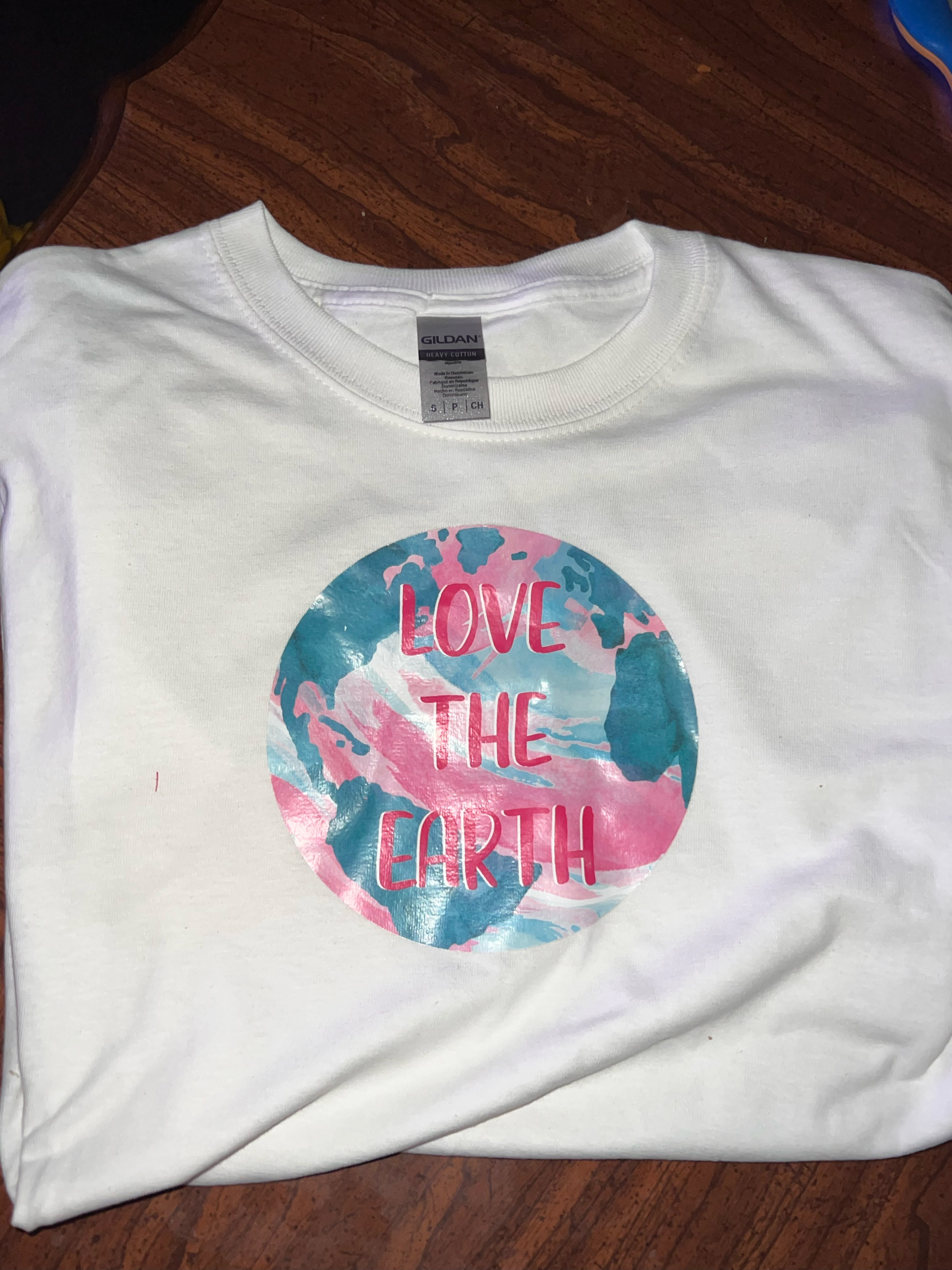 Womens “LOVE THE EARTH” T-shirt