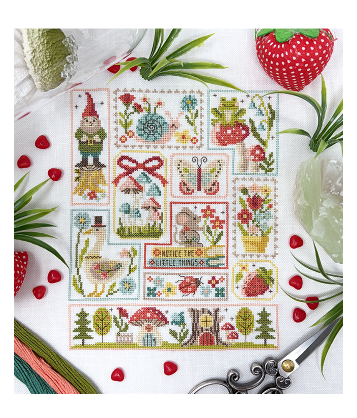 GARDEN PARTY Tiny Modernist Pattern Only