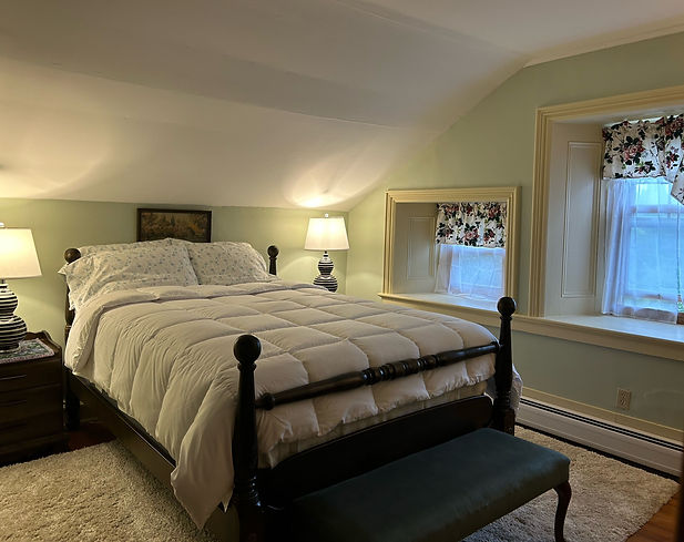 Cannonball Room with a queen bed