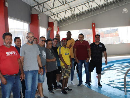CLUBE DE CAMPO: Metalúrgicos visitam Piscina Aquecida
