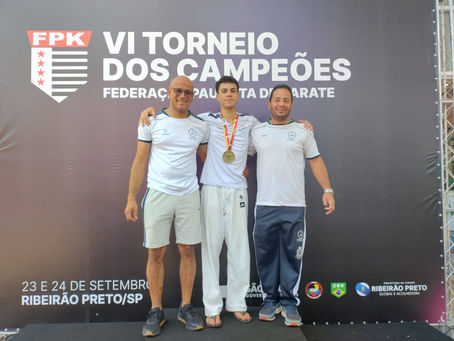 AKASC conquista medalhas de ouro e bronze no VI Torneio dos Campeões de Karate