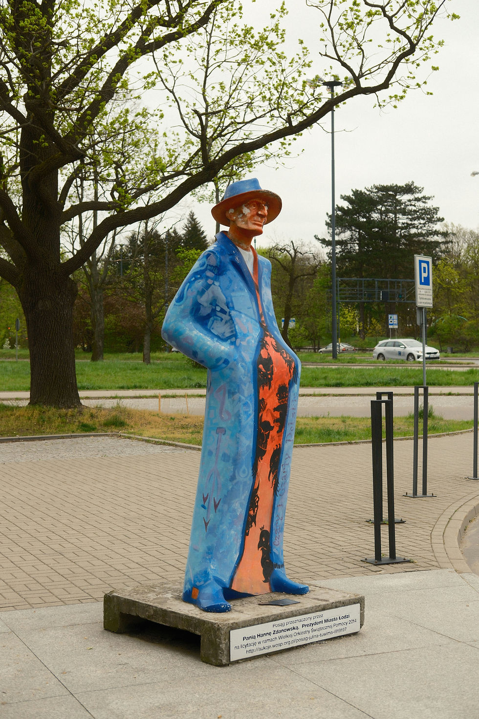 - WOŚP 2014 Charity Statue – Donated by Mayor Zdanowska -