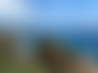 Vue panoramique de la Costa Brava en Catalogne avec falaises, mer Méditerranée turquoise et villages côtiers typiques d’Espagne lors d’un road trip entre Blanes et le Cap de Creus.