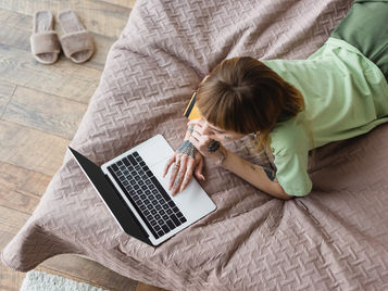 How Gen Z's Spending Their Money – Managing Their Debt