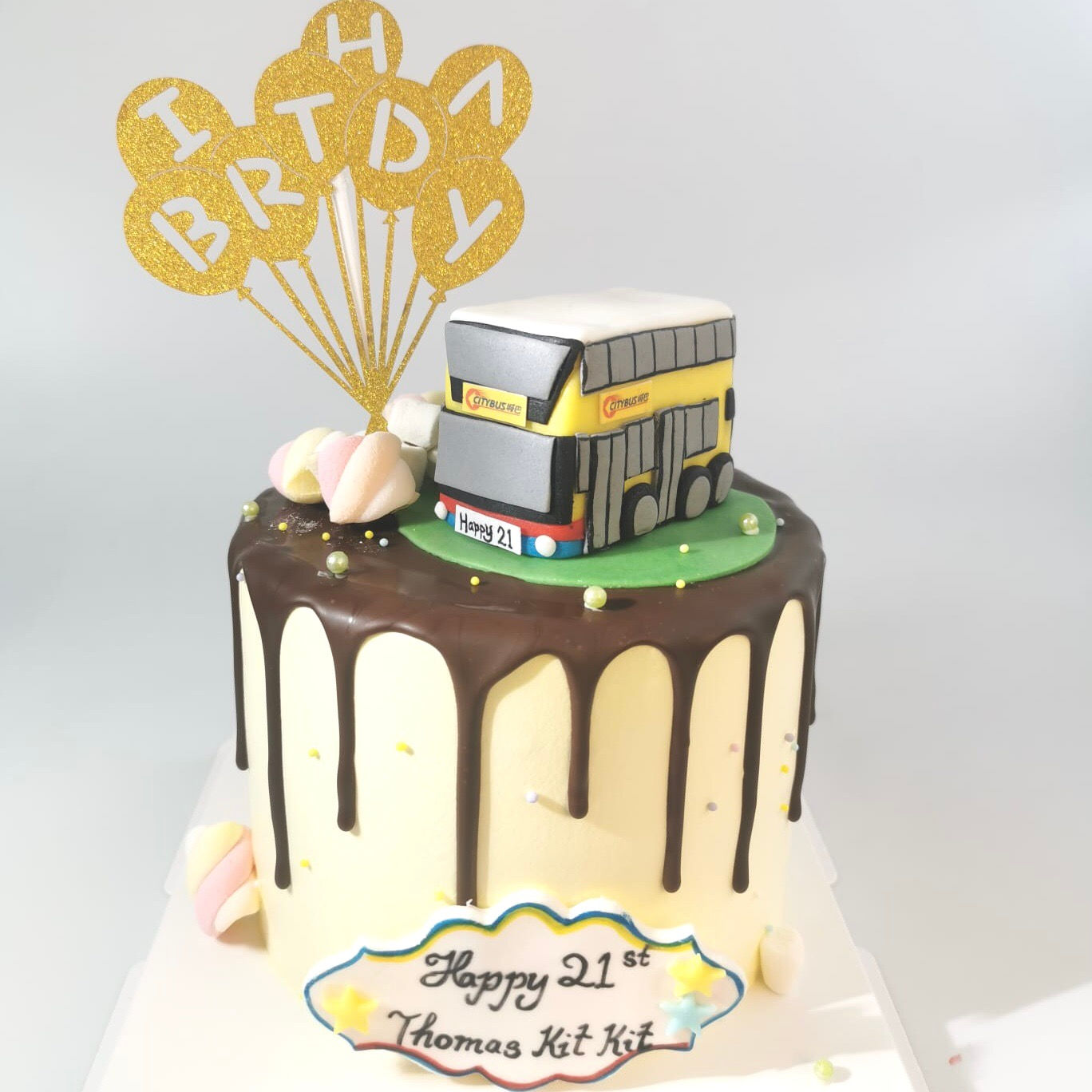 巴士 糖公仔 忌廉蛋糕   