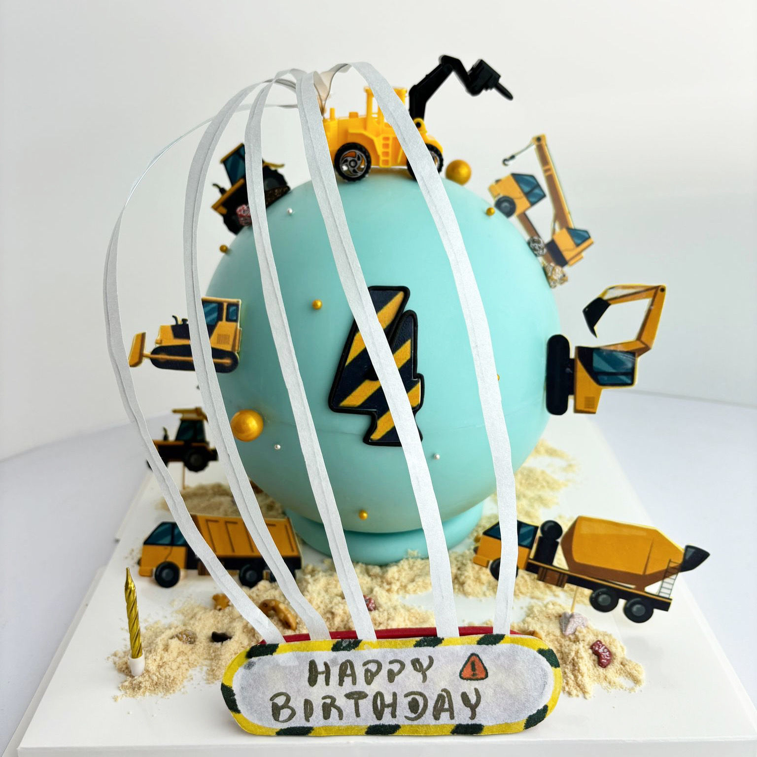 工程車 主題 扑爆蛋糕 配Magic Fire生日牌
