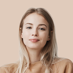 Woman with blonde hair smiling