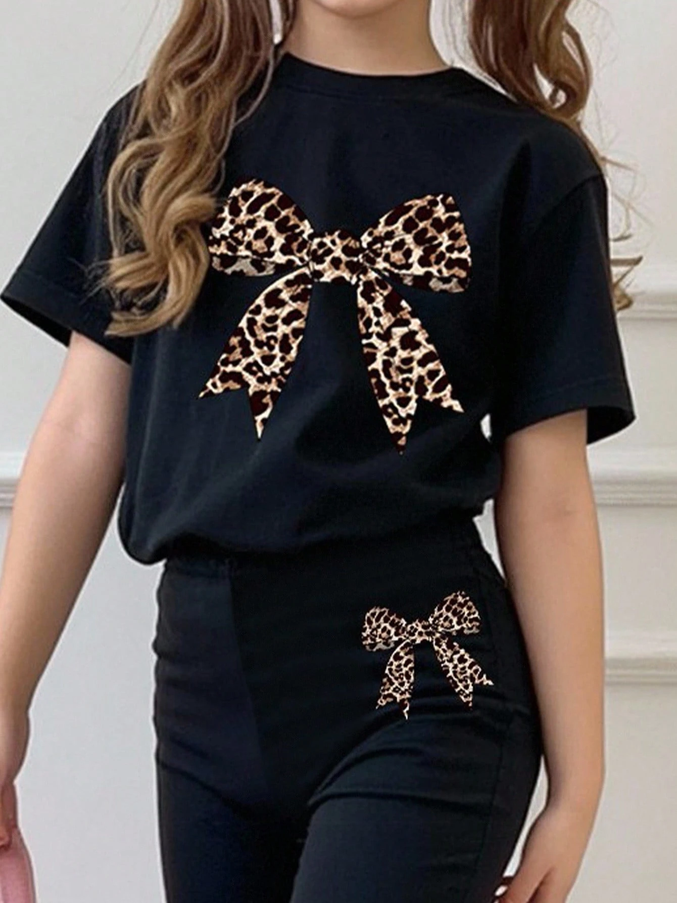 Black Zantra07 t-shirt with leopard print bow