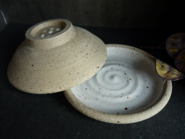 Hand thrown stoneware pottery Soap Dish & draining tray