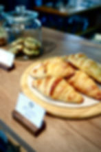 Bánh Sừng Bò Bơ