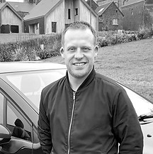 Jeremy voiture_edited.jpg
