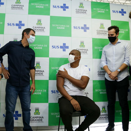 Bruno abre oficialmente a campanha de imunização contra a Covid-19 em Campina Grande