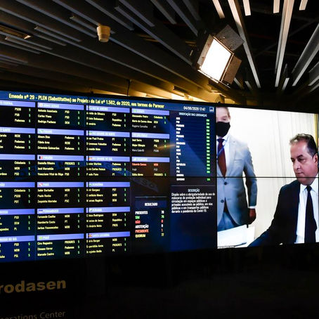 Senado aprova uso obrigatório de máscaras em todo país