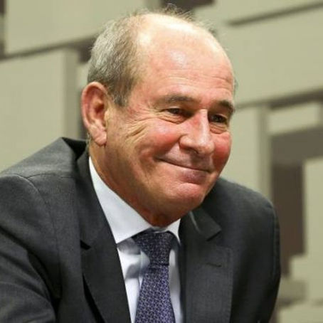 Fernando Azevedo e Silva anuncia que vai deixar o Ministério da Defesa