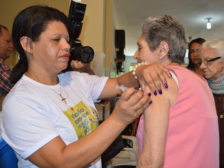 Secretaria de Saúde de Campina Grande inicia vacinação de idosos acamados nesta quinta-feira