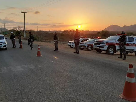 Polícia Militar prende suspeito com arma de fogo durante reforço da segurança em Catolé do Rocha