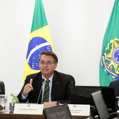 Bolsonaro pede que empresários declarem guerra contra governadores