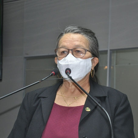 Vereadora Dona Fátima pede mais atenção para mulheres que precisam da rede de saúde da cidade