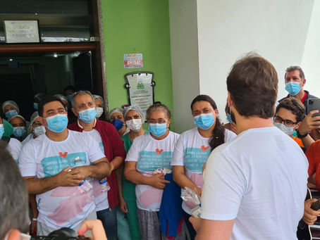 Pacientes de Manaus que receberam alta médica se despedem de Campina Grande, nesta terça-feira