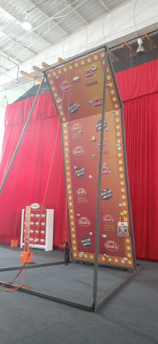 parede de alpinismo personalizada, parede de alpinismo, paredão de alpinismo, muro de alpinismo, alpinismo para eventos, parede de alpinismo seara