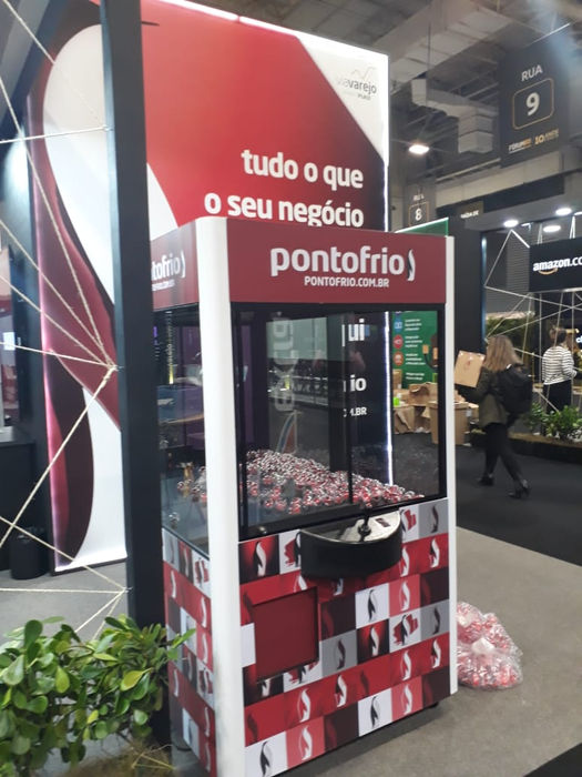 grua de brindes, claw machine, toy machine, agarra para brindes, claw crane, grua de bichinhos, grua de pelucias, grua de bolinhas, grua de prêmios, grua toy house, grua tell story, maquina de pegar pelucia, maquina de pegar bichinho,