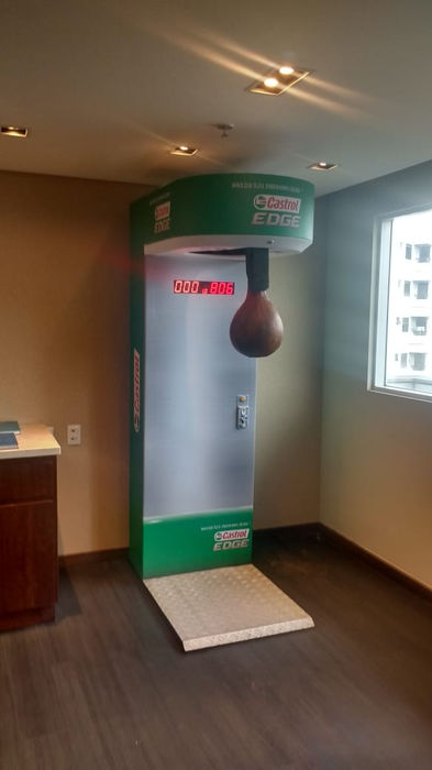 máquina de soco, máquina de boxe, máquina de força, simulador de soco, simulador de boxe, simulador de força
