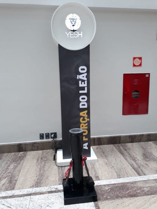 martelo de força, marreta de força, simulador de marretada, simulador de força, medidor de força, martelo de força holograma yesh