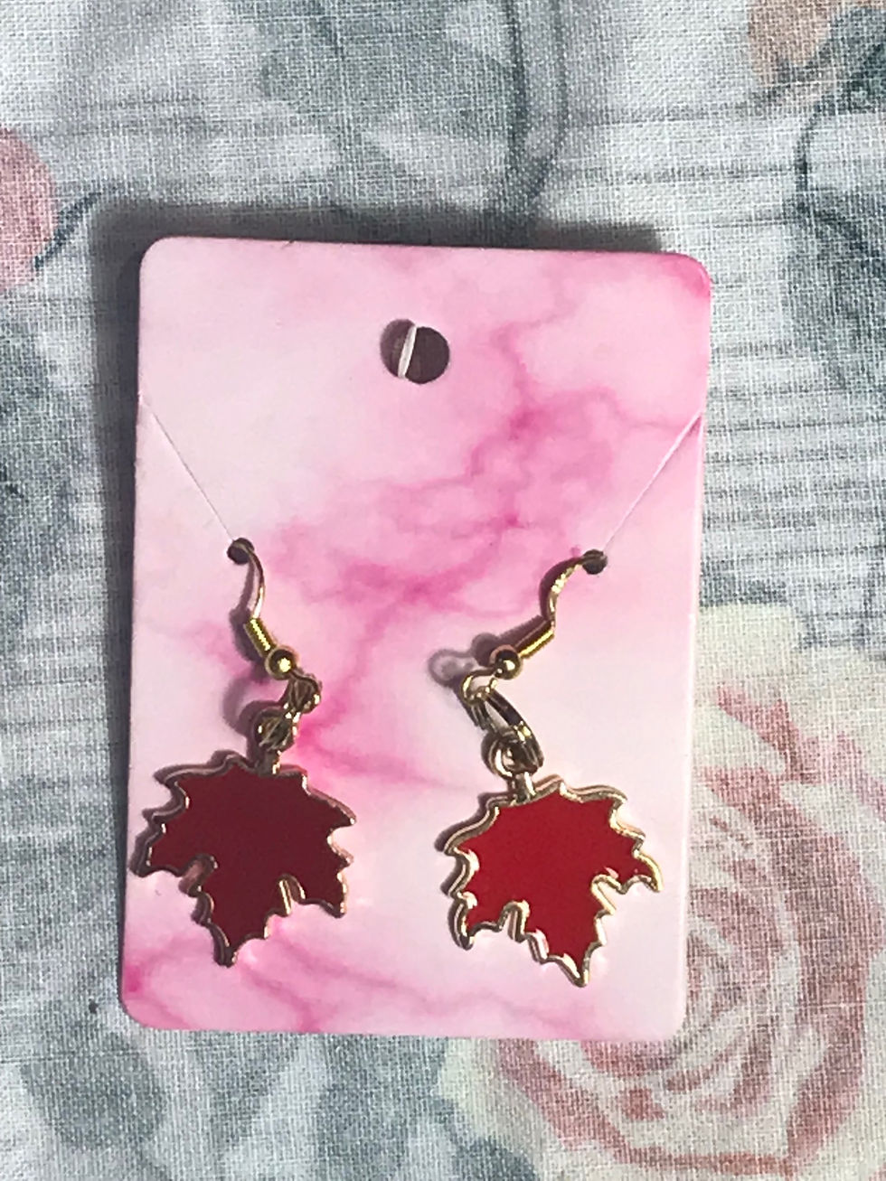 Maple leaf earrings