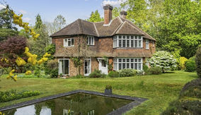 Haslemere
Structural engineer
Internal alterations and wall removals.
Side extension.
Building alterations 