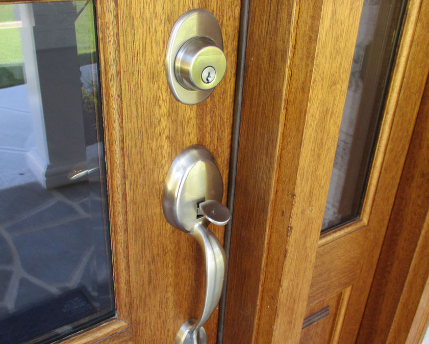 Schlage Plymouth Handleset (Satin Nickel)