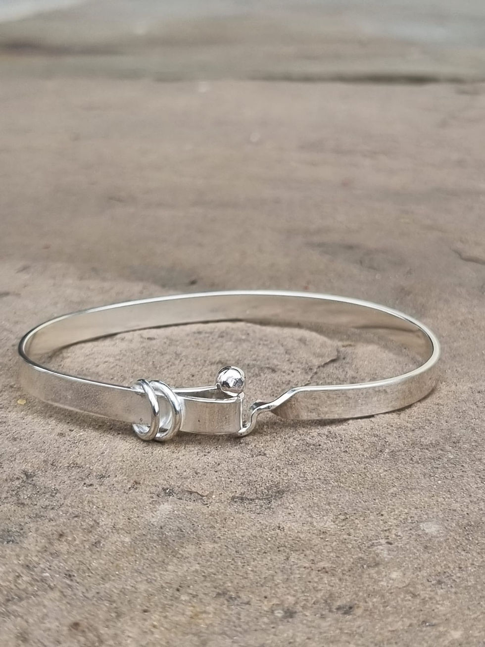 459f1a47-5b39-4dff-a794-e5b9dd9501c8 4