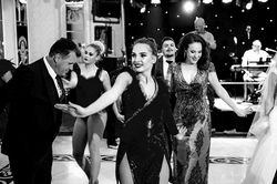 Trupa Cabaret | Trupa de Dans Cabaret - Dansatoare Cabaret | Dansatori - Program Artistic Nunta Caba