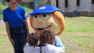Celebrando o Natal com as crianças e reforçando a importância do autocuidado no trânsito!
