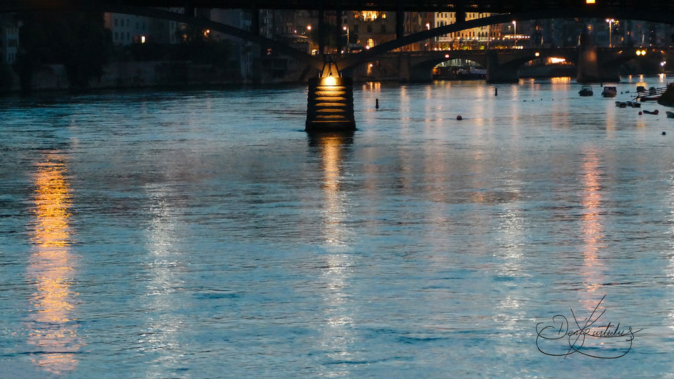Rhein unter der Mittlere Brücke - Basel