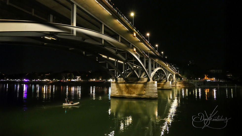 Wettsteinbrücke in der Nacht