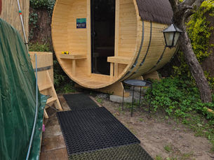 Sauna opalana drewnem – jak działa i dlaczego warto spróbować?