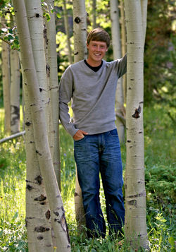MatthewSeniorPicture17-3