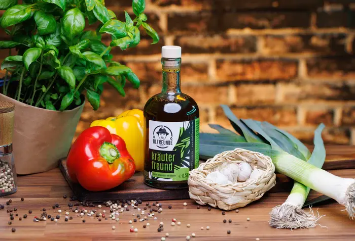 Miniaturbild: Ölfreunde 3er Vorteilspaket: X-Dream, Knobi, Kräuter 3 x 500 ml Würzöl